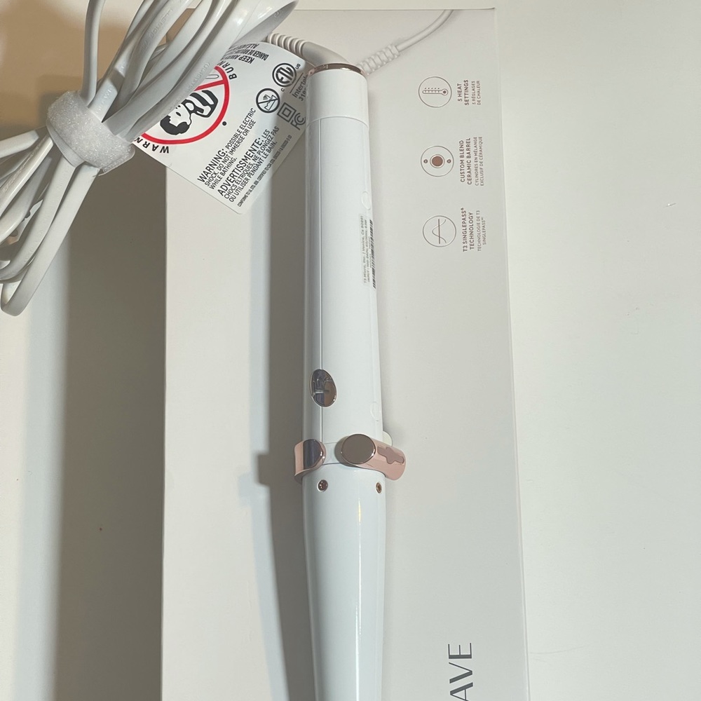 T3 Singlepass Wave 1-1/4" - 3/4" Styling Wand